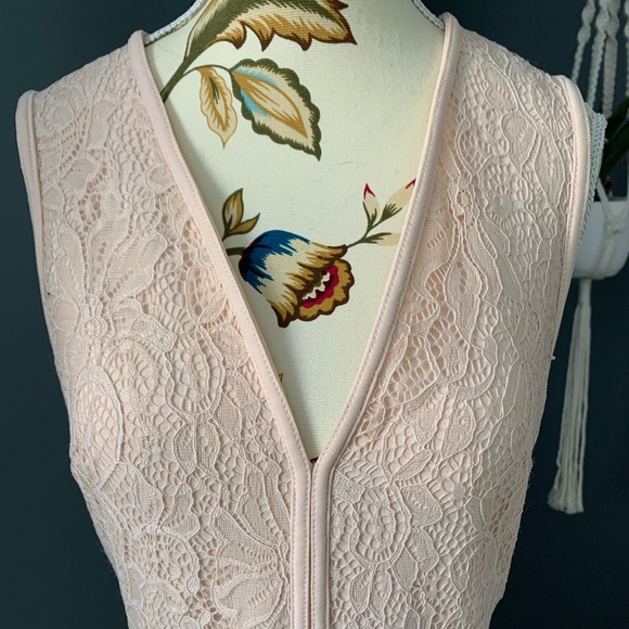 Light pink V-neck dress from Dynamite - Picture 3 of 3